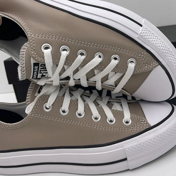 Converse WMNS Tan A14906C
CTAS LIFT OX
WONDER STONE/WHITE/BLACK Platforms - Picture 14 of 16